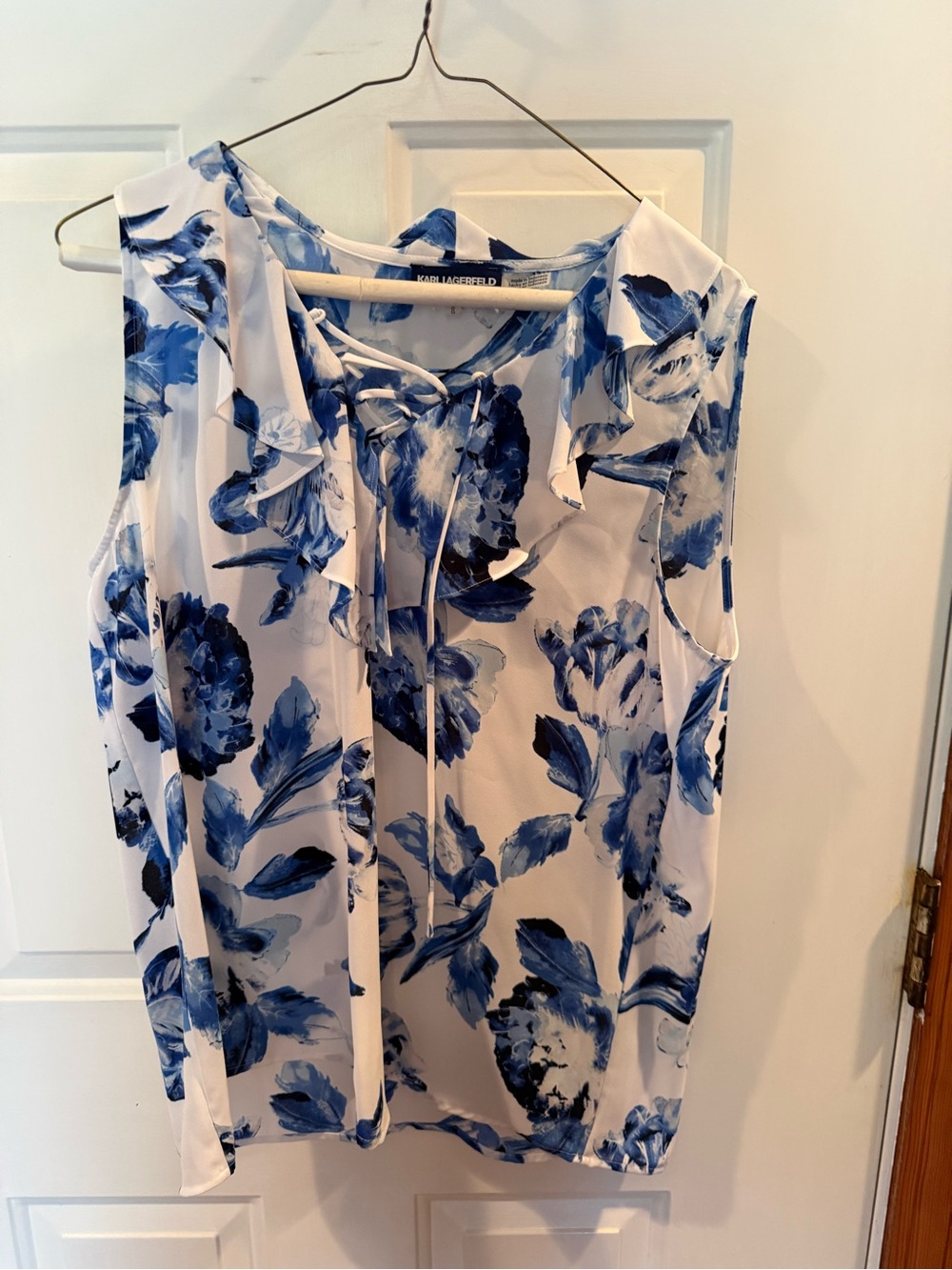 Karl Lagerfeld White Sleeveless Floral Ruffle Tie-Neck Top